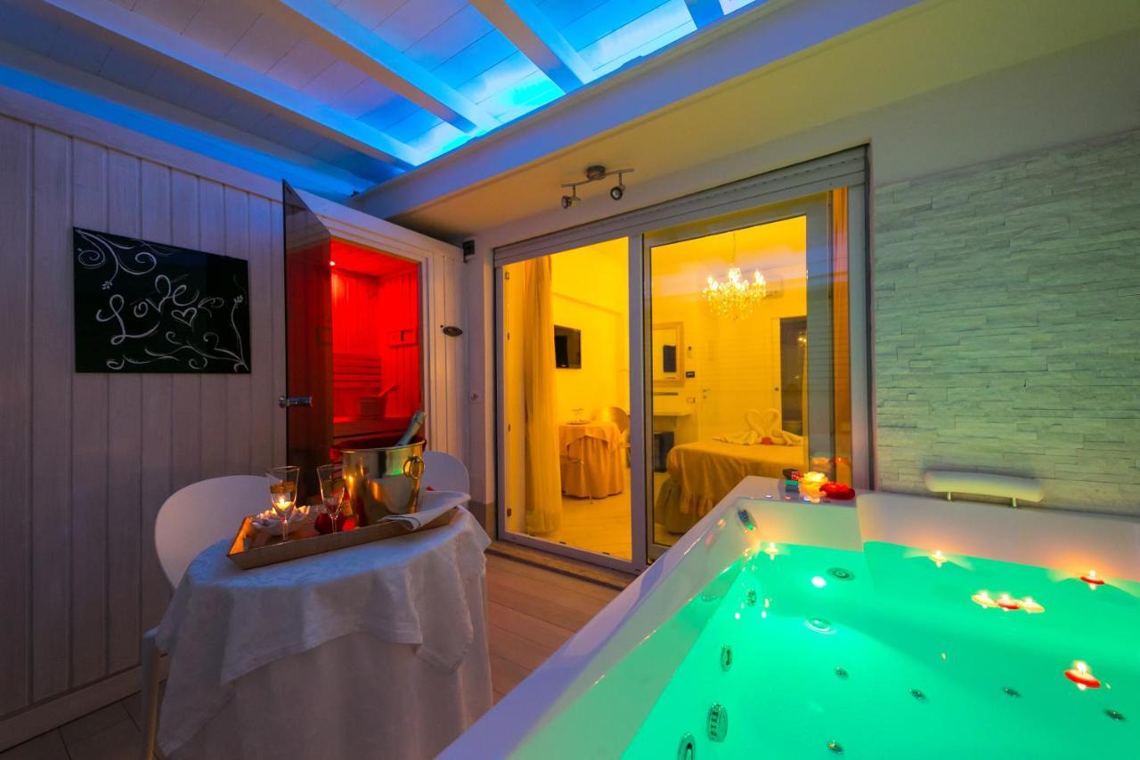 Suites Roma Tiburtina Elegance Bagian luar foto